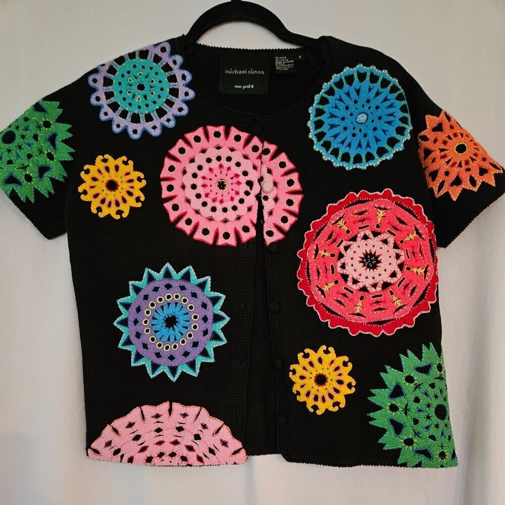 Michael Simon‎ BLACK  MULTI CIRCLE PRINT  Applique SWEATER Size S